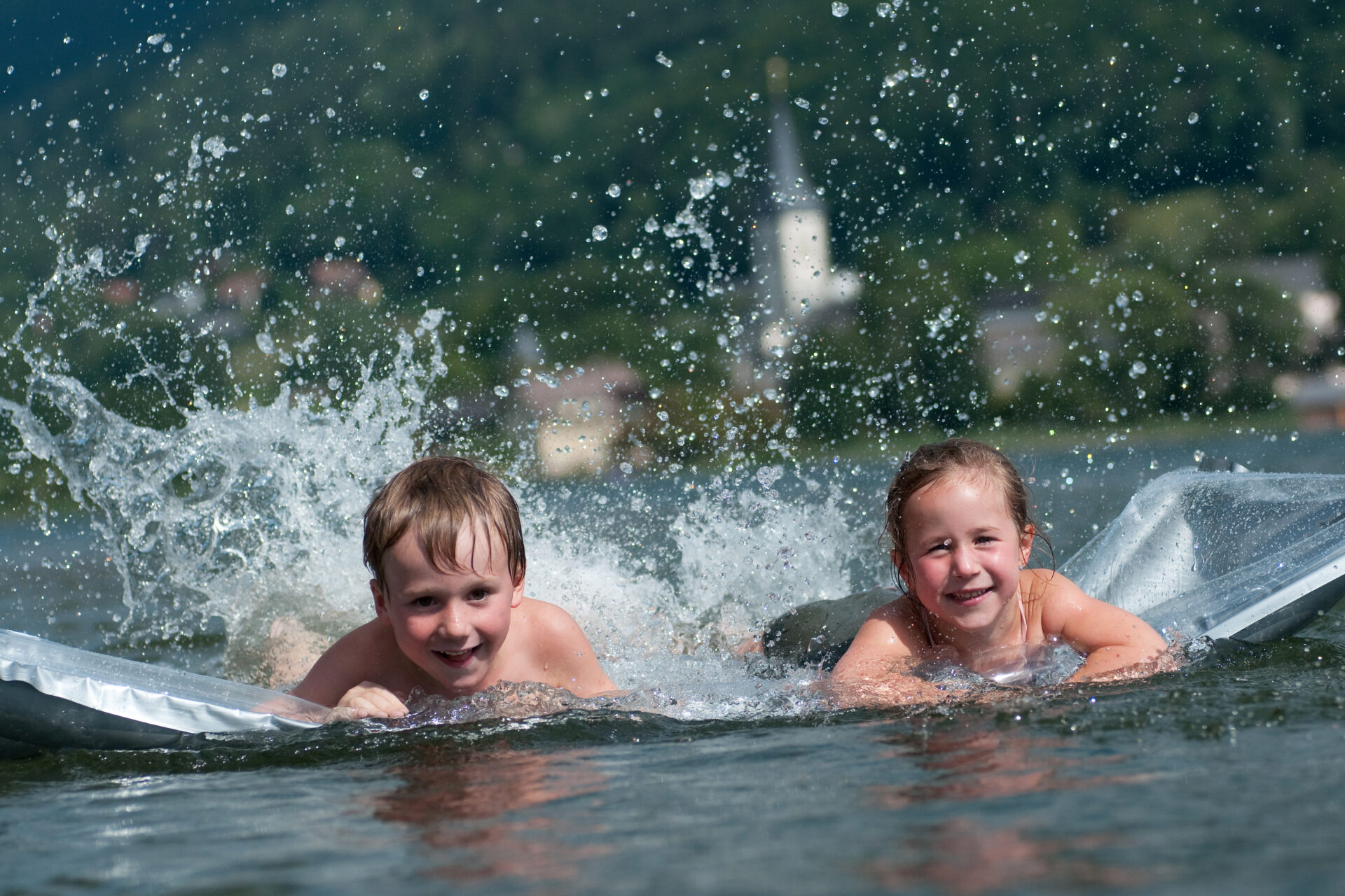 00000067414_Wasserspass-am-Ossiacher-See_Region-Villach-Tourismus-GmbH_Adrian-Hipp